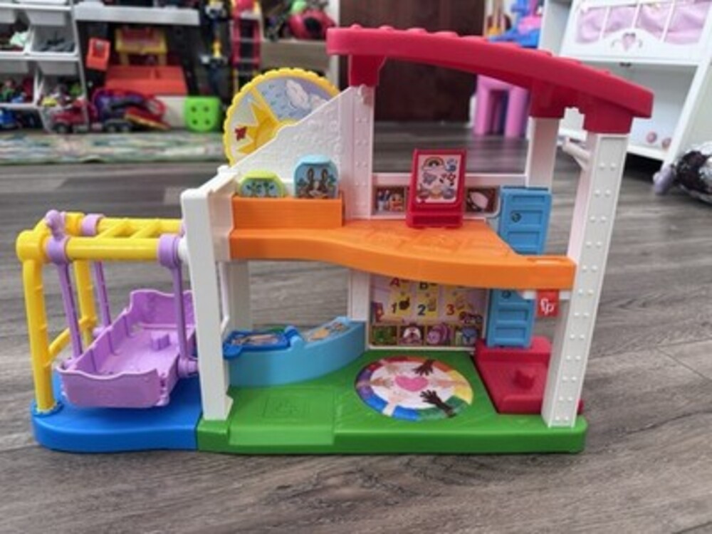 Fisher-Price Little People Schoolhouse Playground Swing Playset Ages 1-5 2023